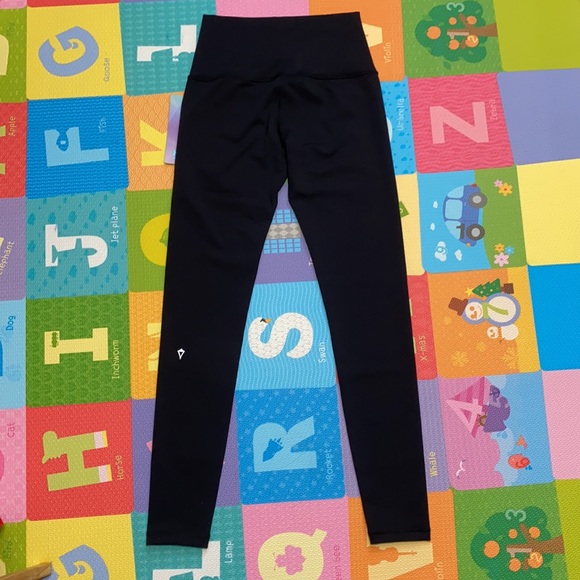 Ivivva Tights - Picture 2 of 3